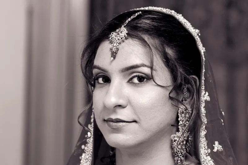 Classic bridal portrait with elegant wedding makeup